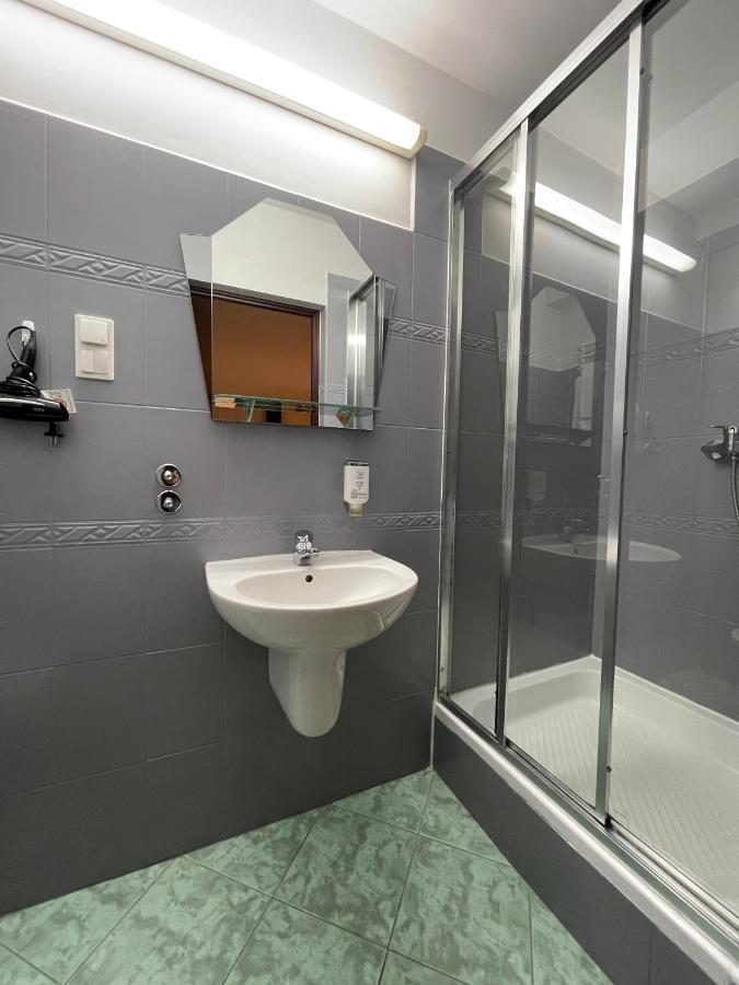 Hotel Gołąbek Łeba Buitenkant foto