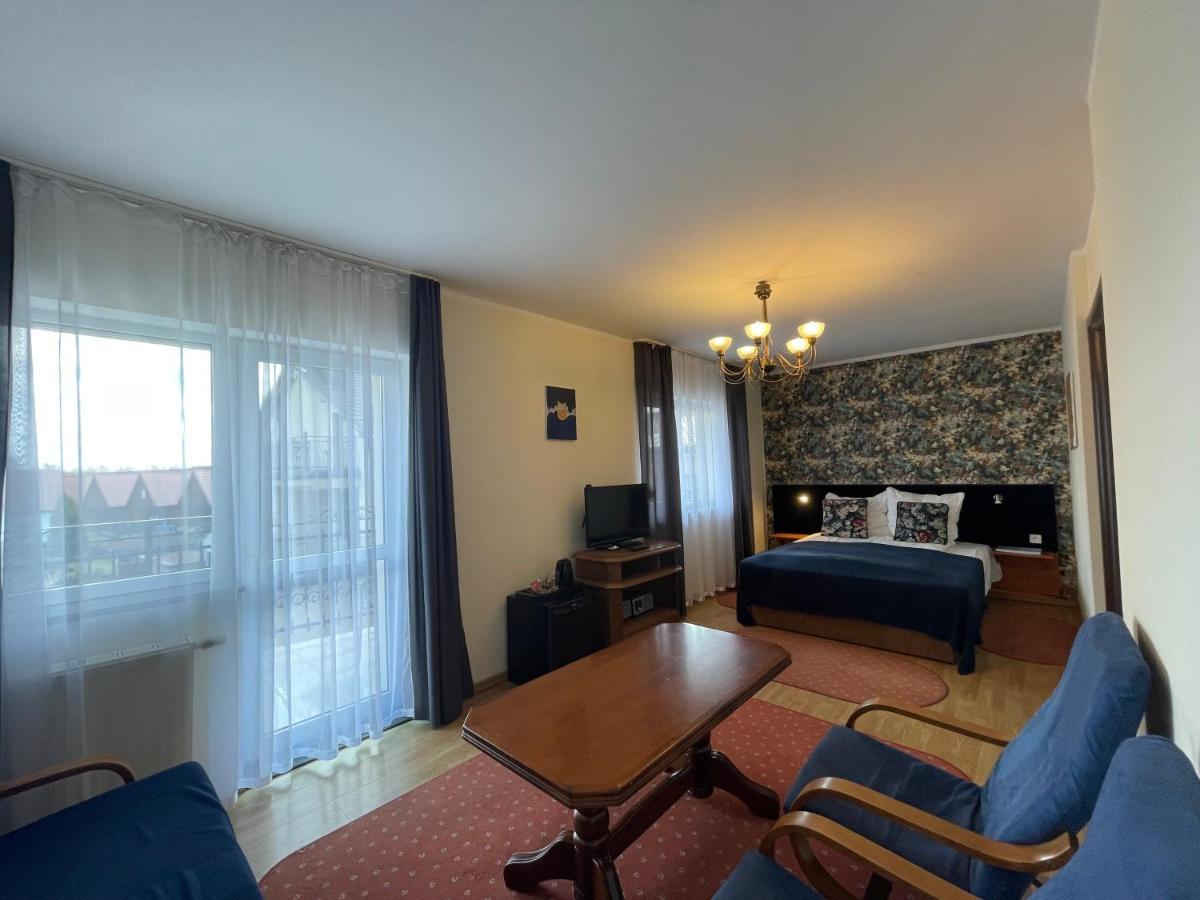 Hotel Gołąbek Łeba Buitenkant foto