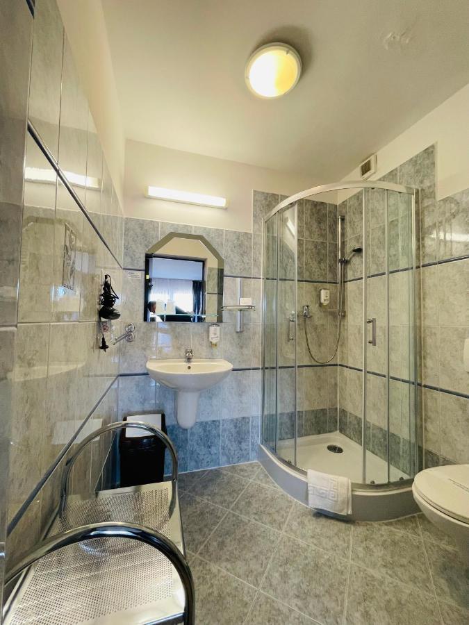 Hotel Gołąbek Łeba Buitenkant foto