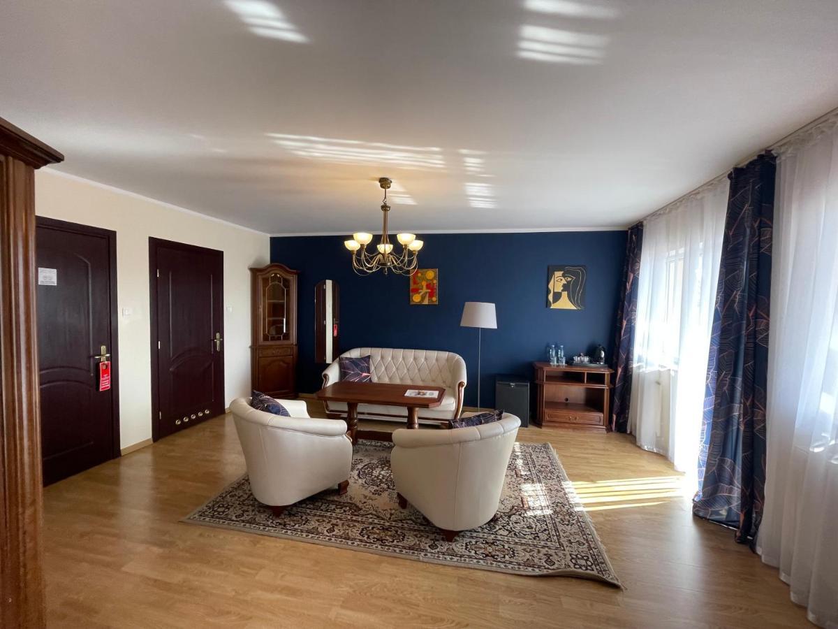 Hotel Gołąbek Łeba Buitenkant foto